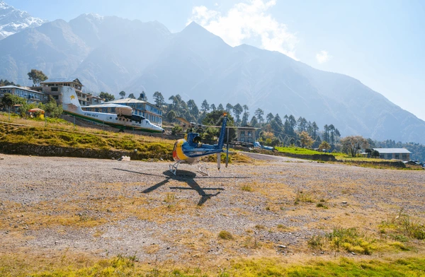 helicopter from everest base camp to lukla